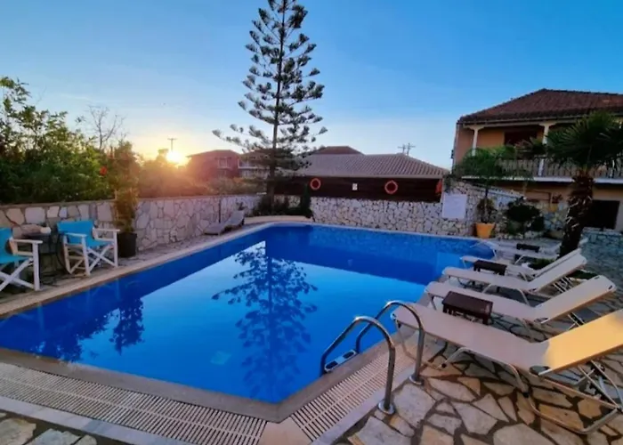 Lägenhetshotell Golden Star 4*