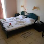 Aparthotel Golden Star 4*