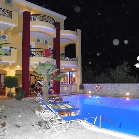 Golden Star Apartahotel