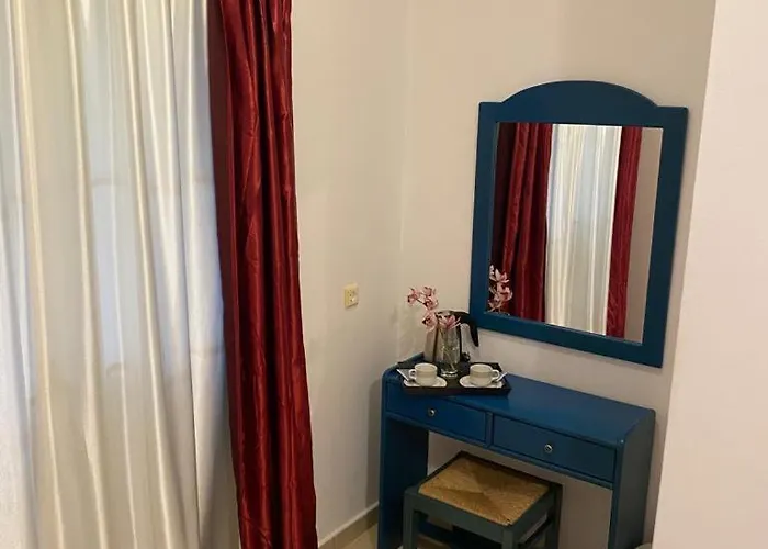 Ξενοδοχείο με διαμερίσματα Golden Star 4*