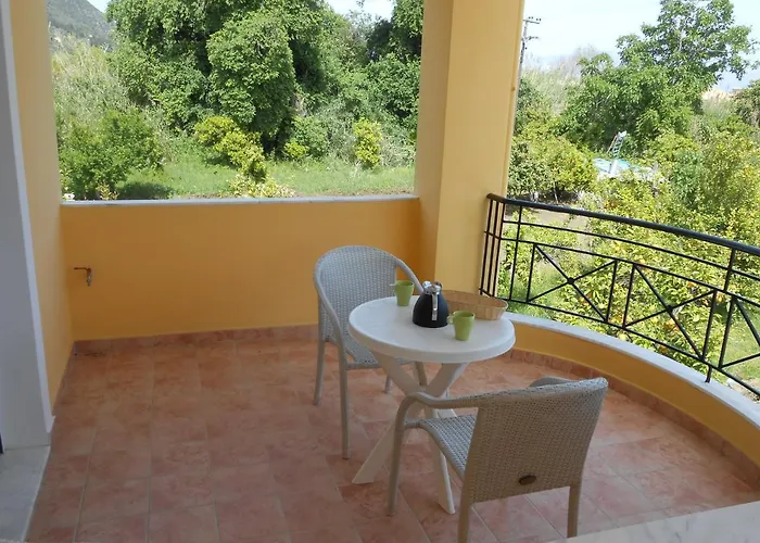 Ξενοδοχείο με διαμερίσματα Golden Star Νυδρί