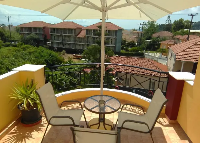 Ξενοδοχείο με διαμερίσματα Golden Star Νυδρί